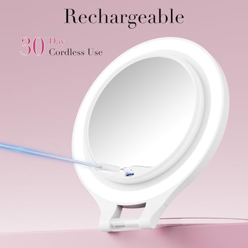 FASCINATE Magnifying Mirror with Light