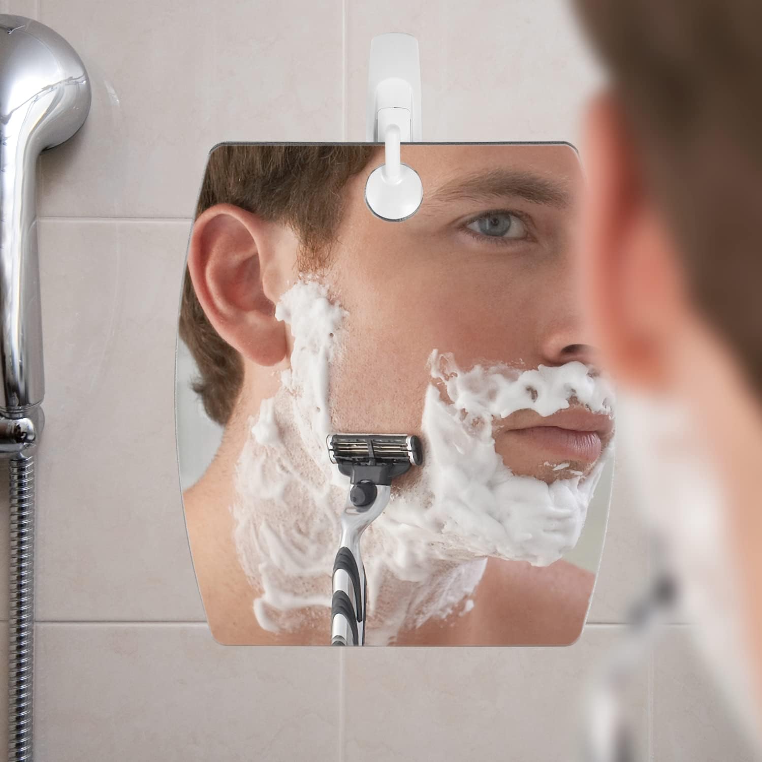 Fog-Free Magnifying Mirror Curved Design Easy Shaving Experience Long-Lasting Design