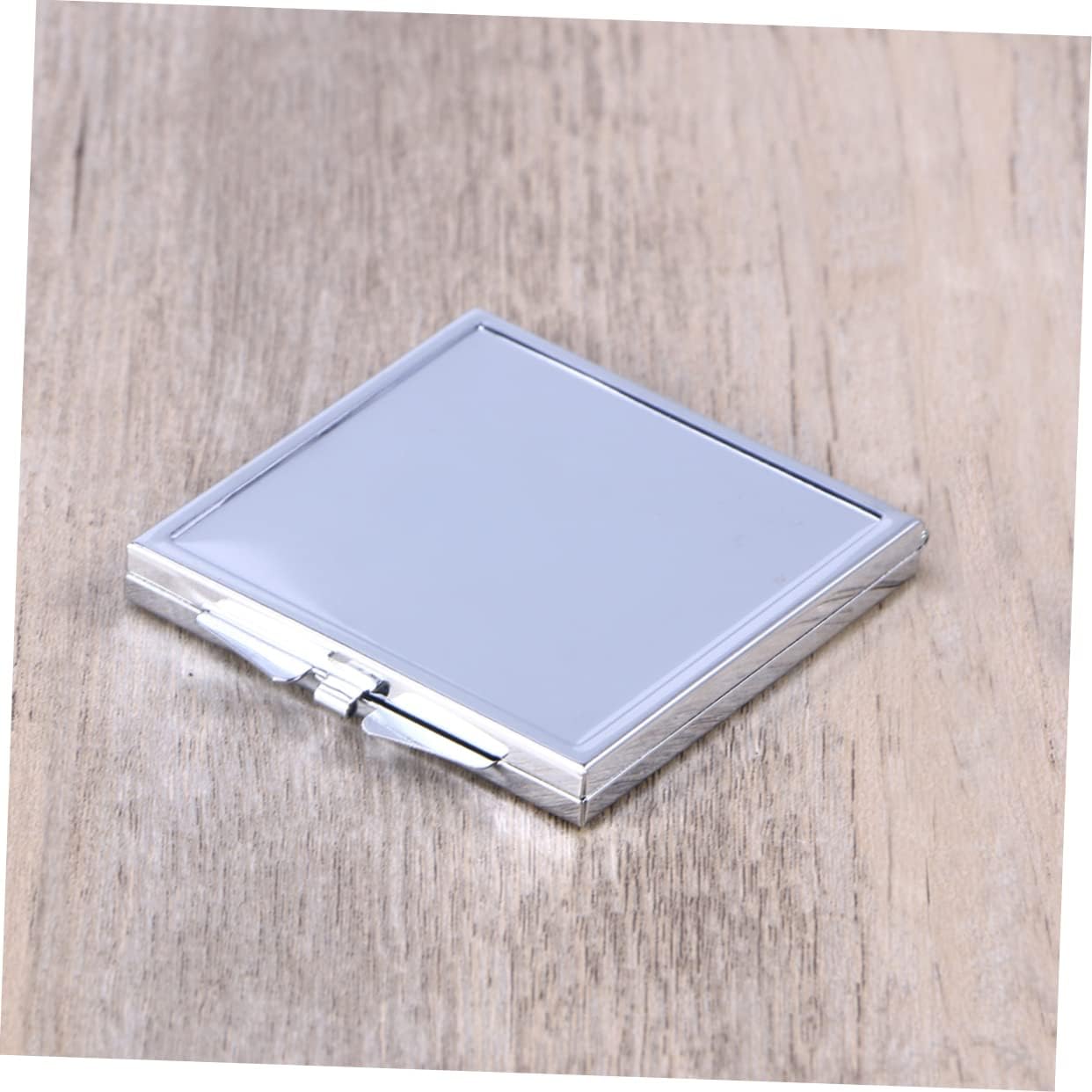 Minkizzy 3-Piece Compact Mirror with Lights