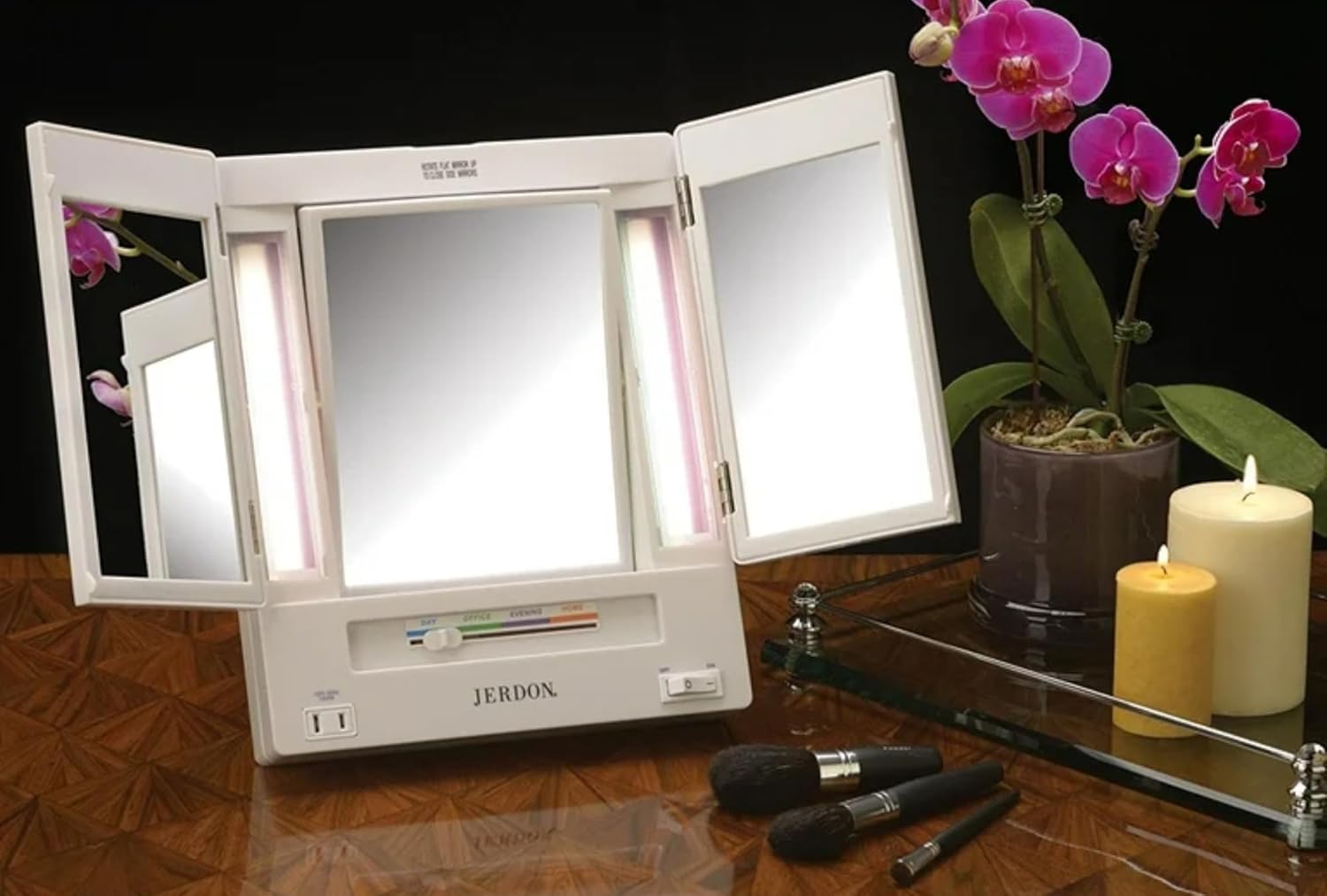 JERDON Tri-Fold Two-Sided Makeup Mirror