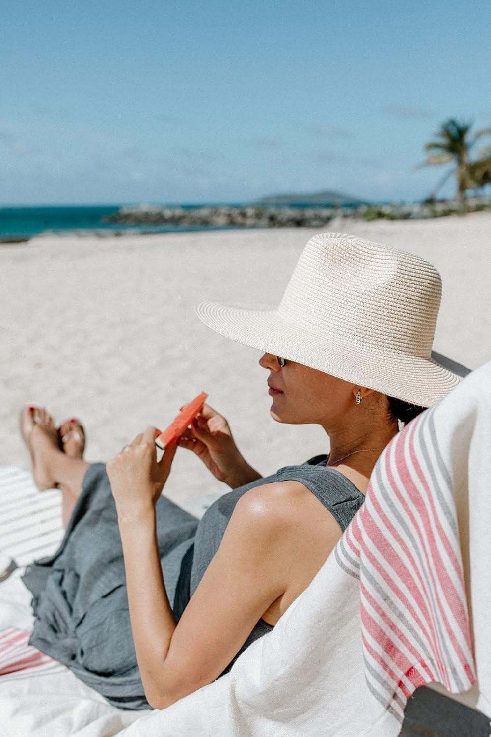 Luxurious Linen Blend Beach Towel - Soft Quick-Dry Premium Quality