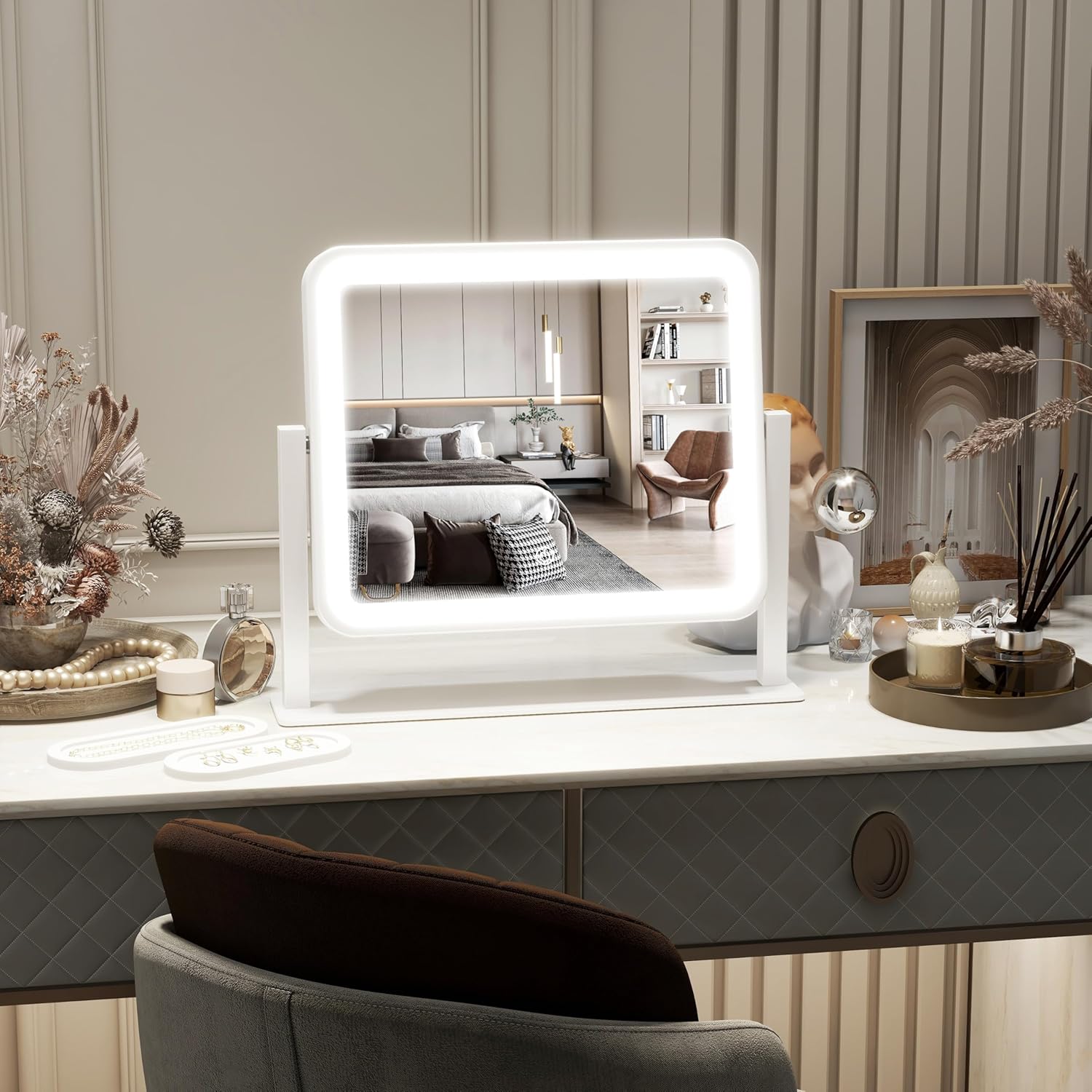 Stylish Vanity Mirror with Smart Lighting for MakeUp