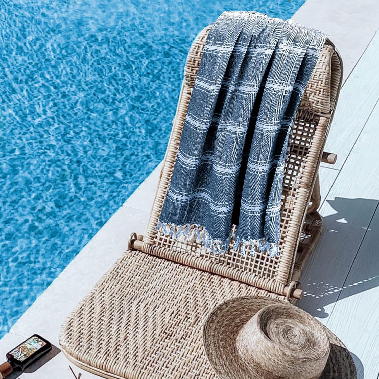 Belizzi Home - 6 x 36x71 Navy Blue Chevron Beach Towels